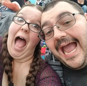 Meet your Posher, Carrie